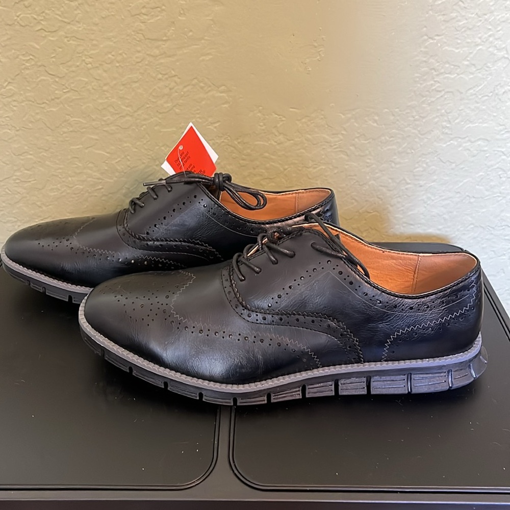 Deer Stags Benton Oxfords Size 11
NWT - Picture 2 of 6